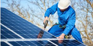 Installation Maintenance Panneaux Solaires Photovoltaïques à Niaux